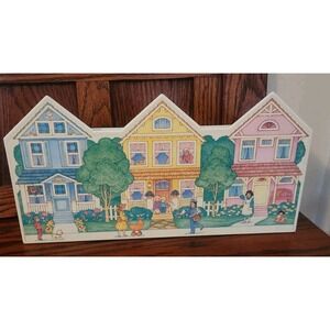 Vtg Avon Mail Letter Holder Organizer Pencils Pens Mailman & Houses Neighborhood